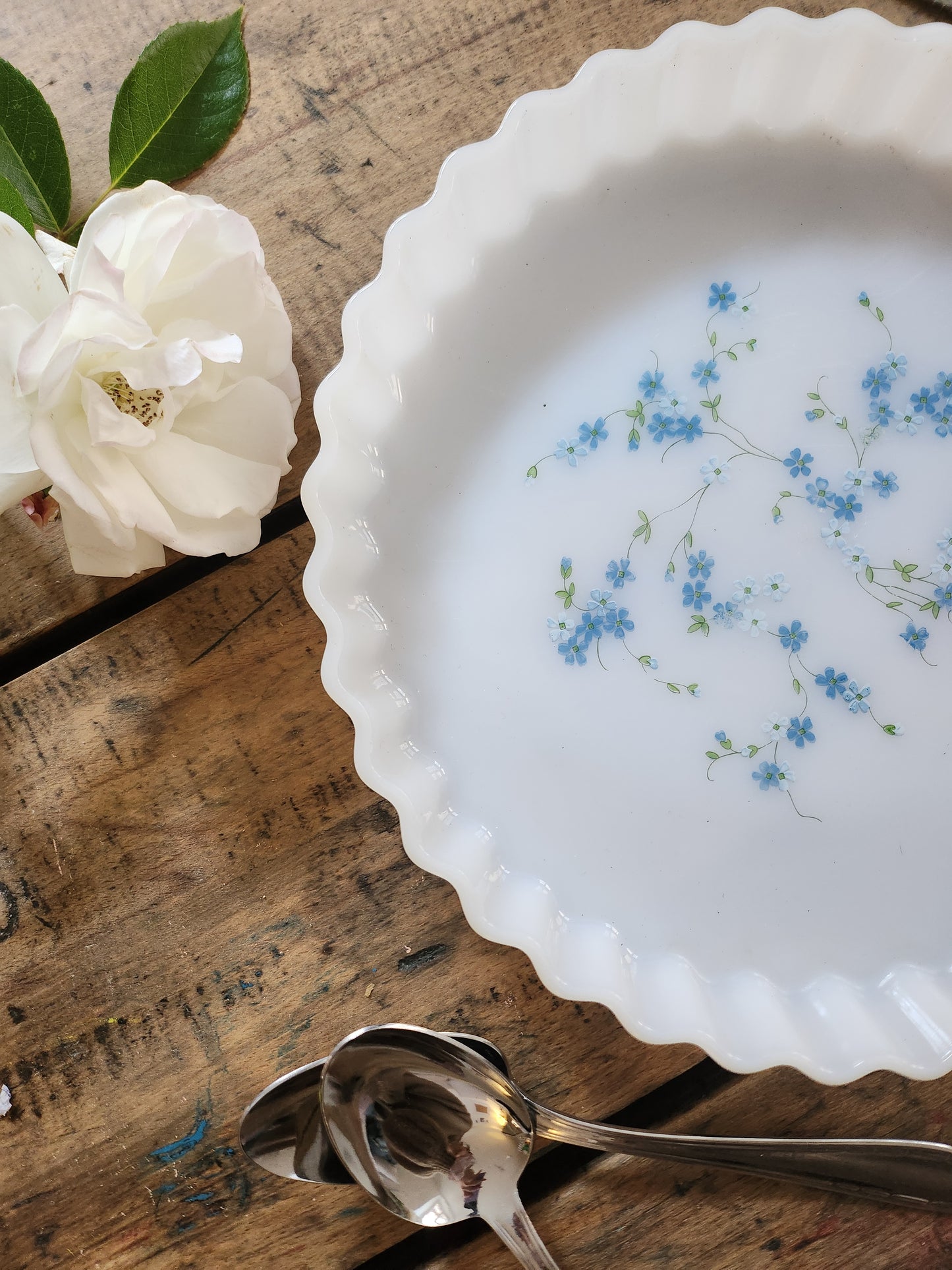 Plat à tarte Arcopal imprimé myosotis
