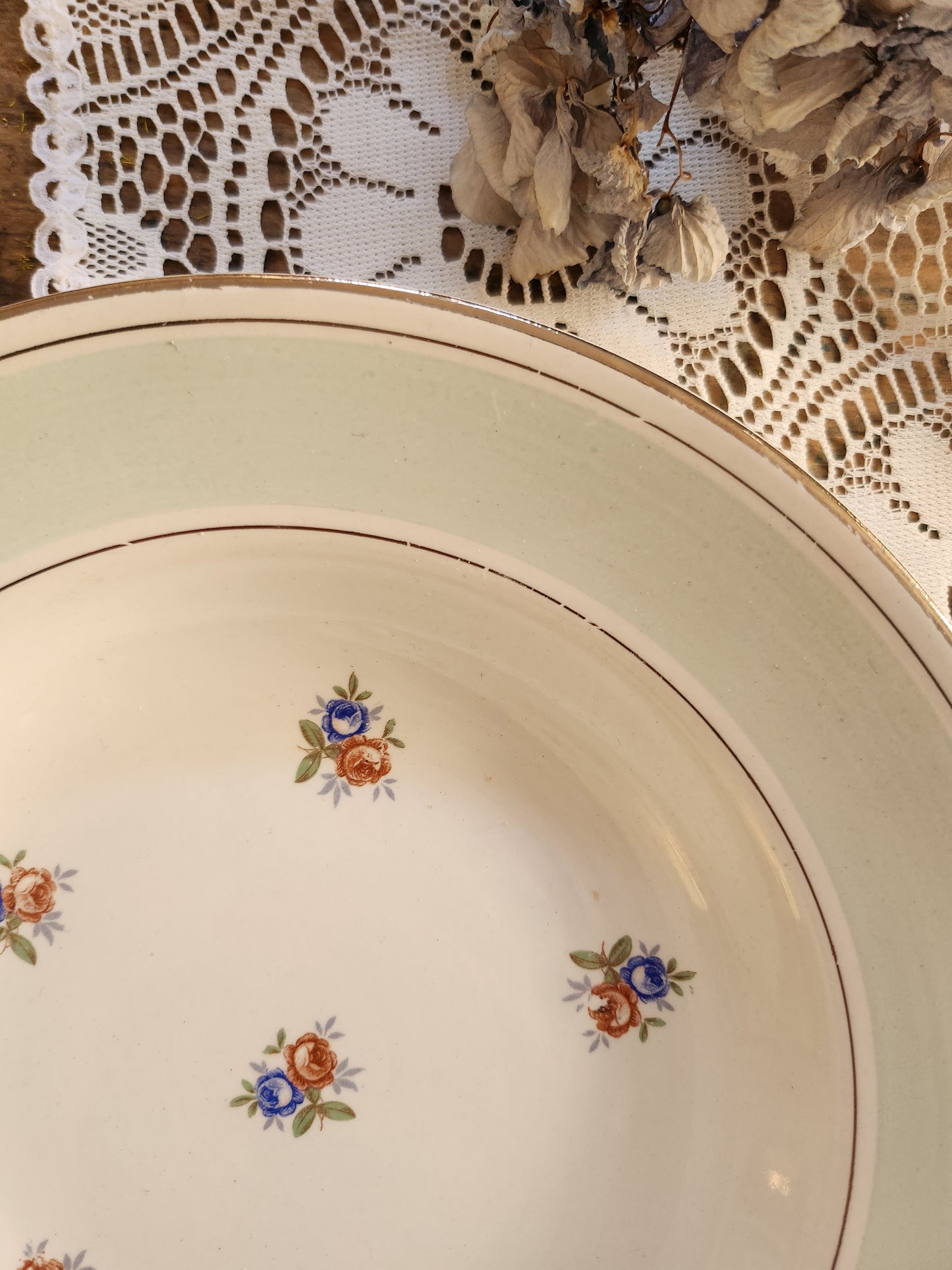 Assiettes semi-creuses Sarreguemines à fleurs lot de 8