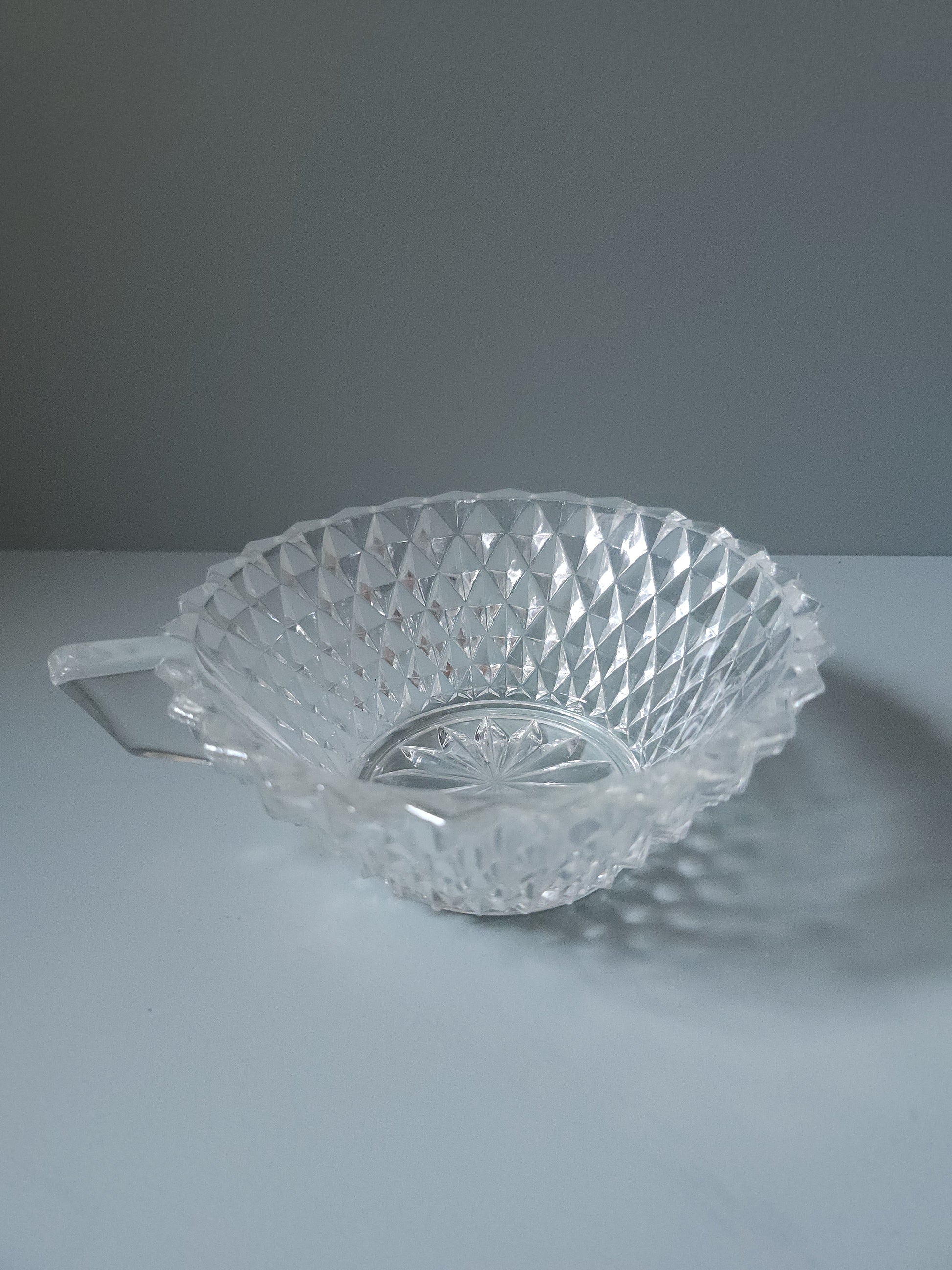 Tasse en cristal ciselé lot de 3   Patine