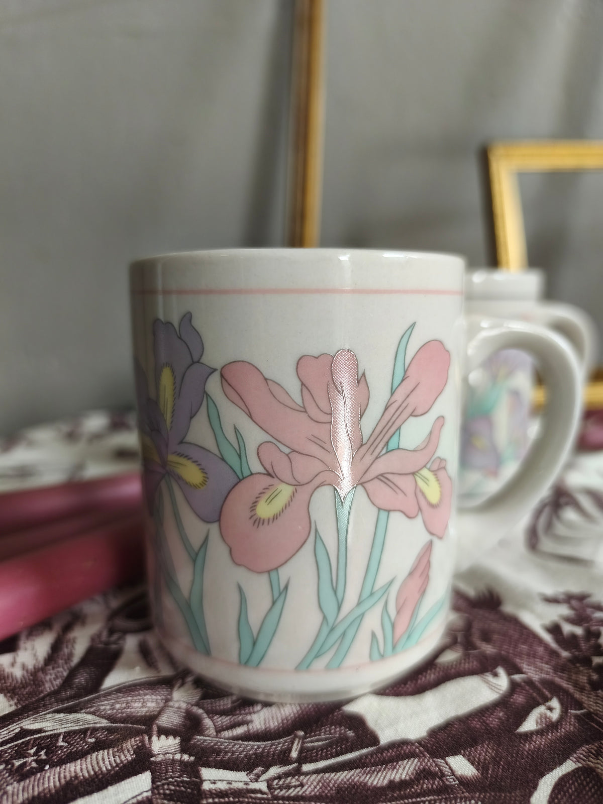 Tasse céramique motif iris lot de deux   Patine
