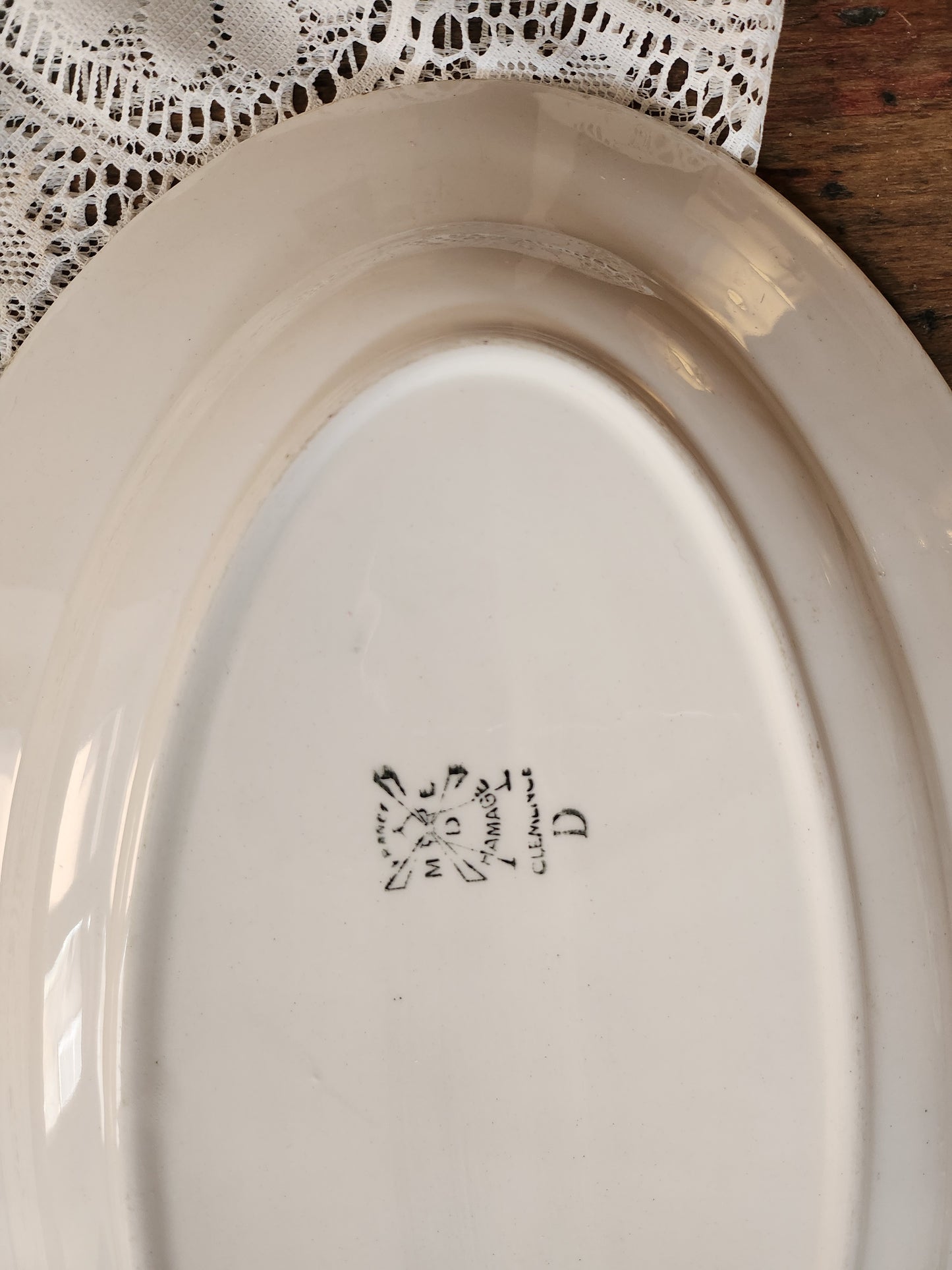 Plat en céramique Moulin des Loups à fleurs