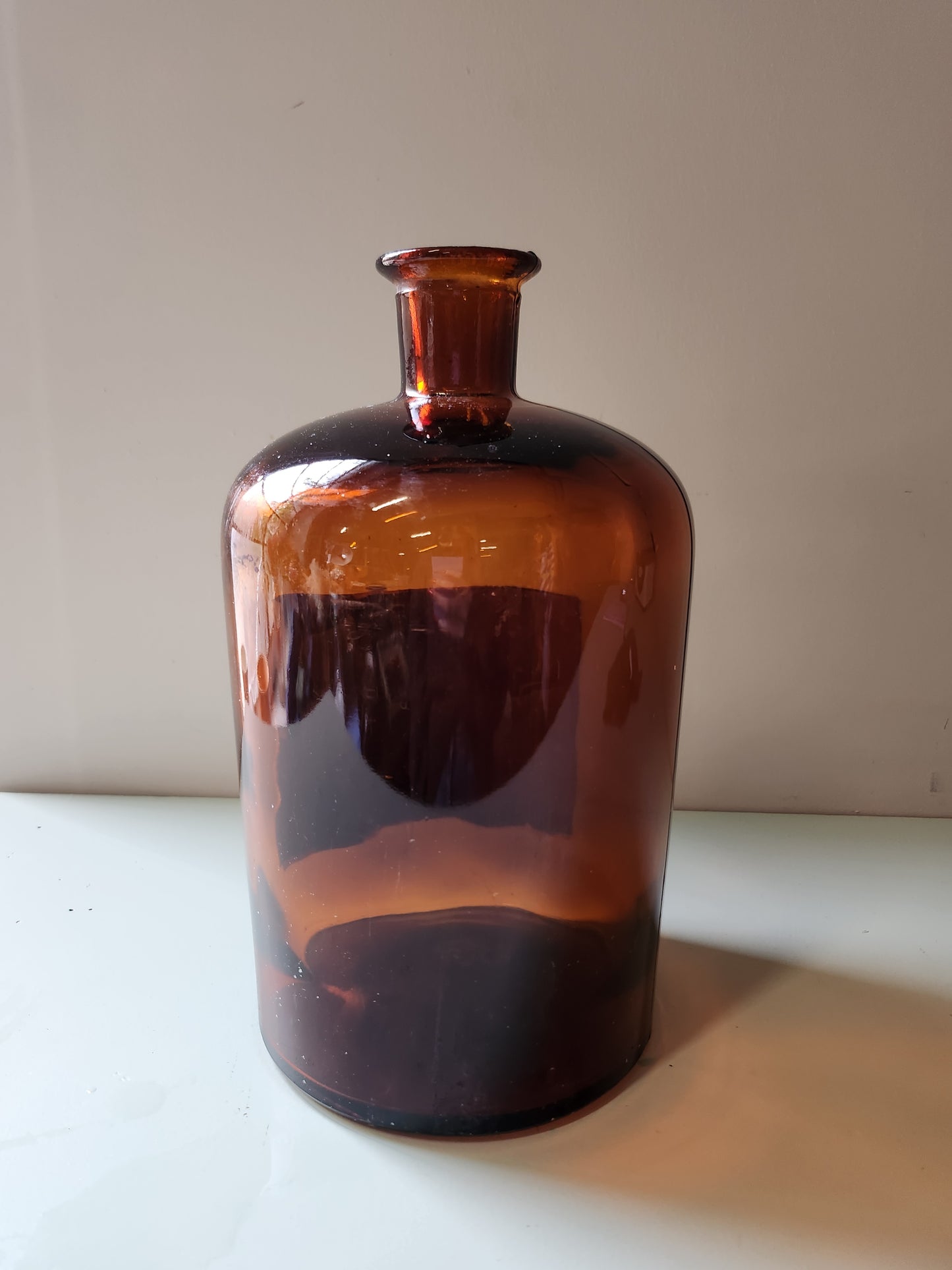 Bouteille style pharmacie en verre fumé