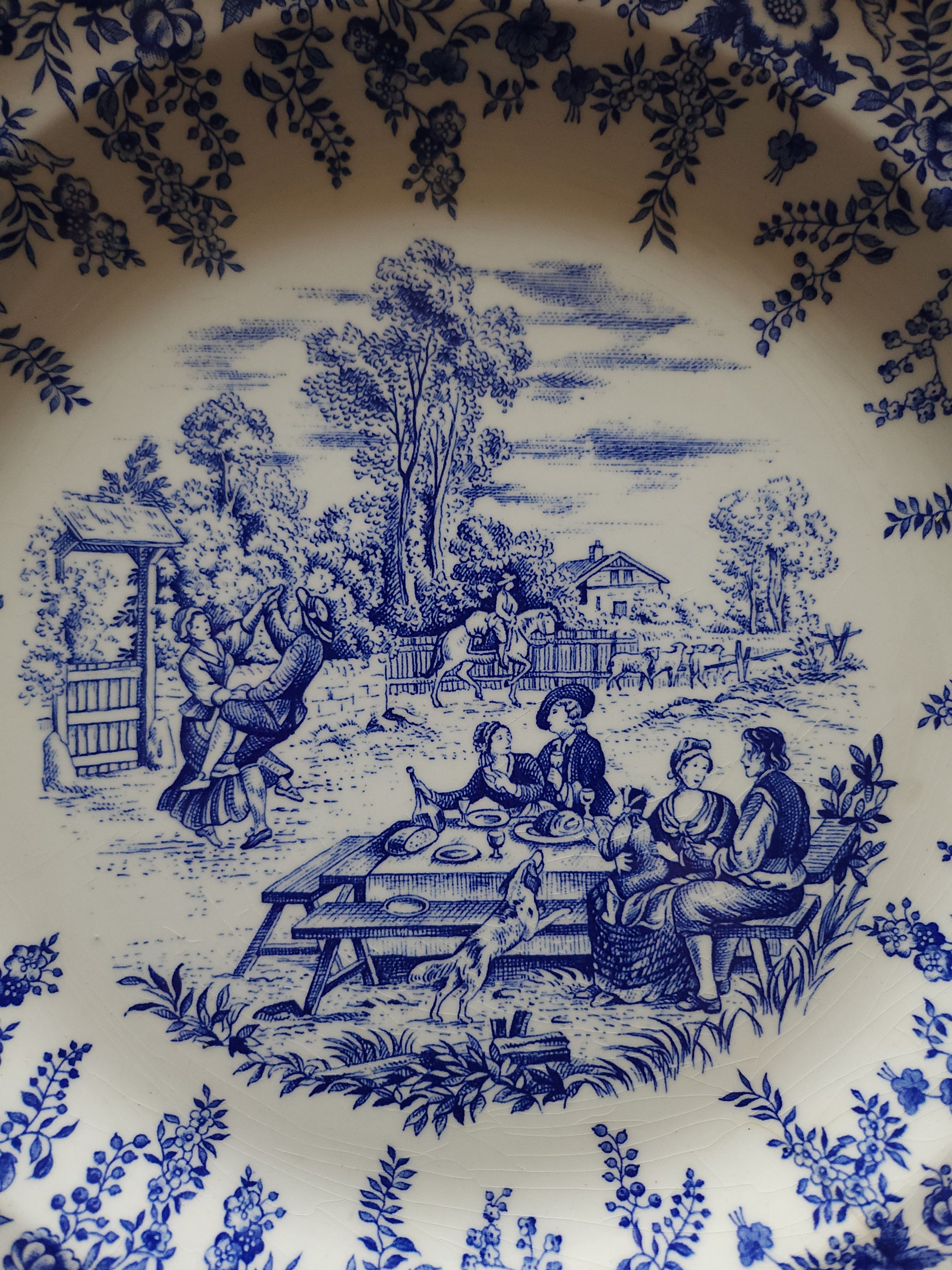 Plat rond Lunéville style anglais   Patine