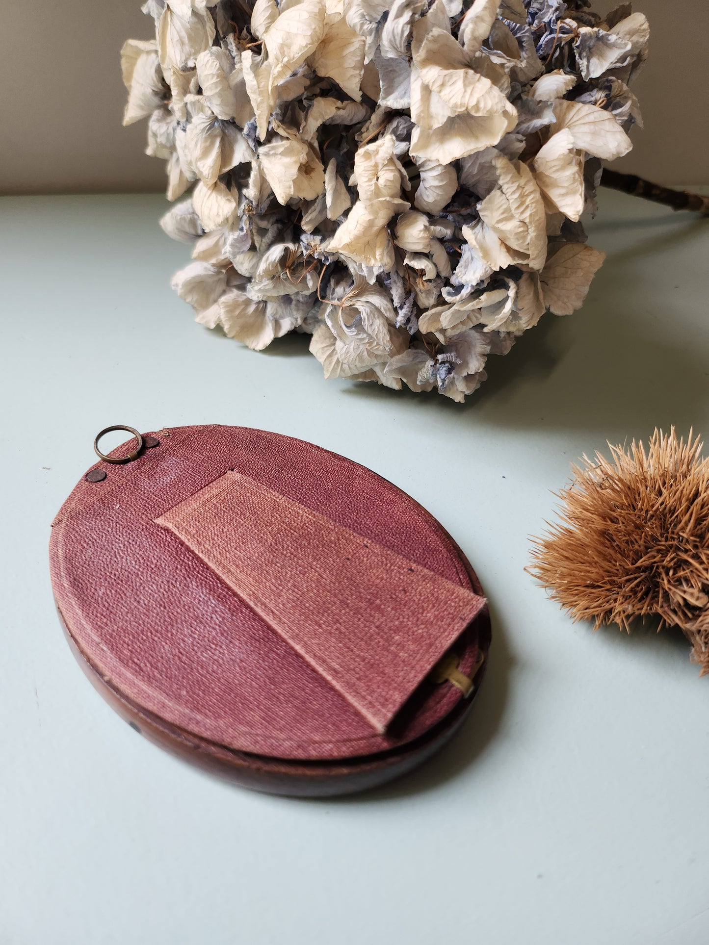 Mini cadre en bois ovale