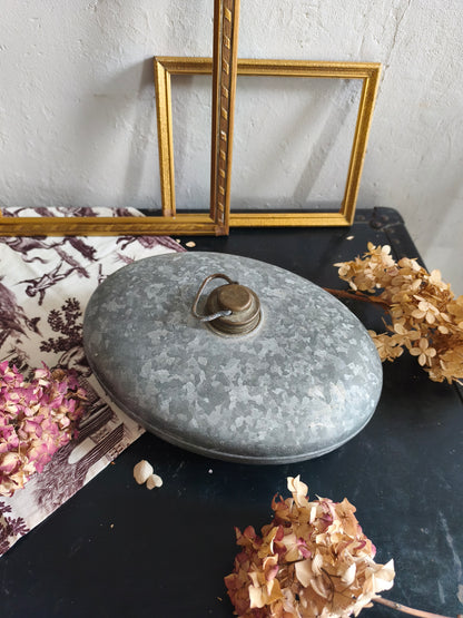 Bouillotte en zinc vintage   Patine