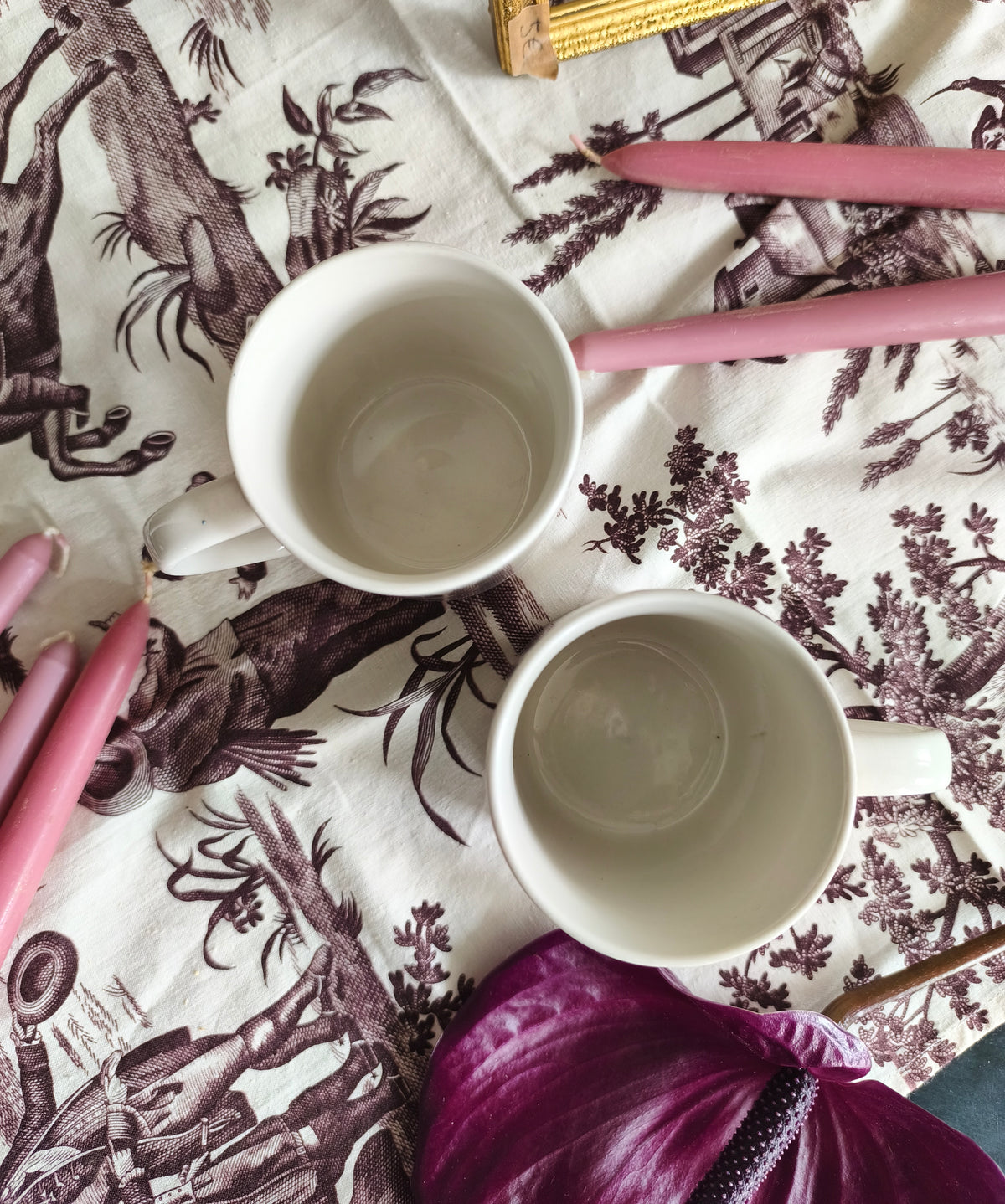 Tasse céramique motif iris lot de deux   Patine