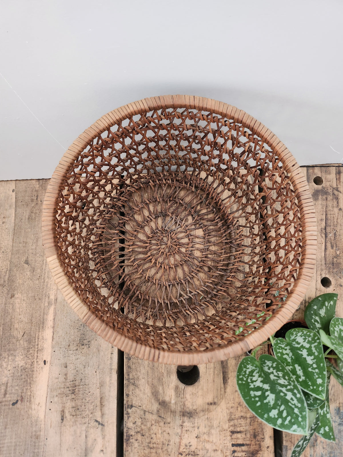 Panier en osier   Patine
