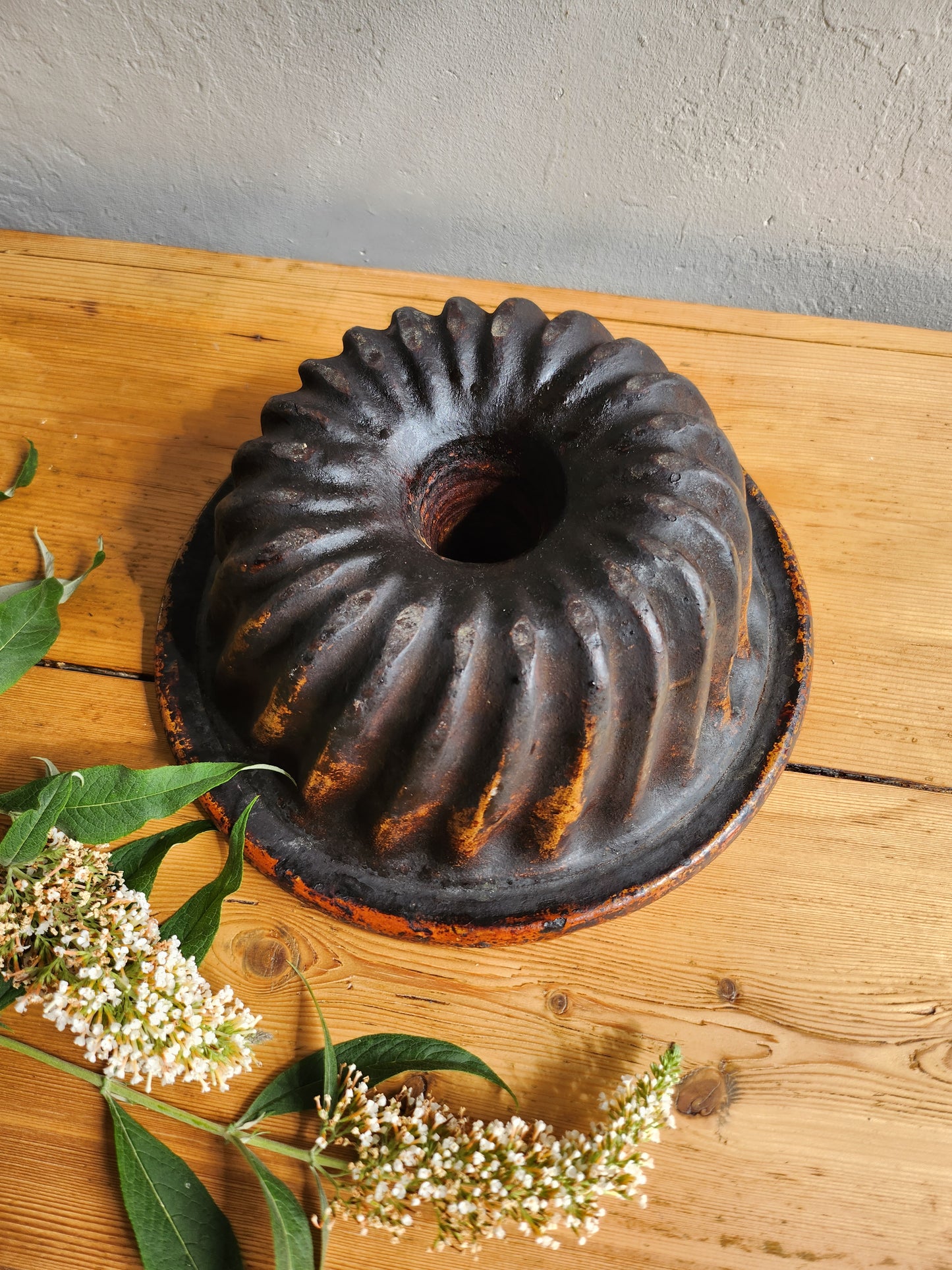 Moule à kougelhopf en terre cuite   Patine