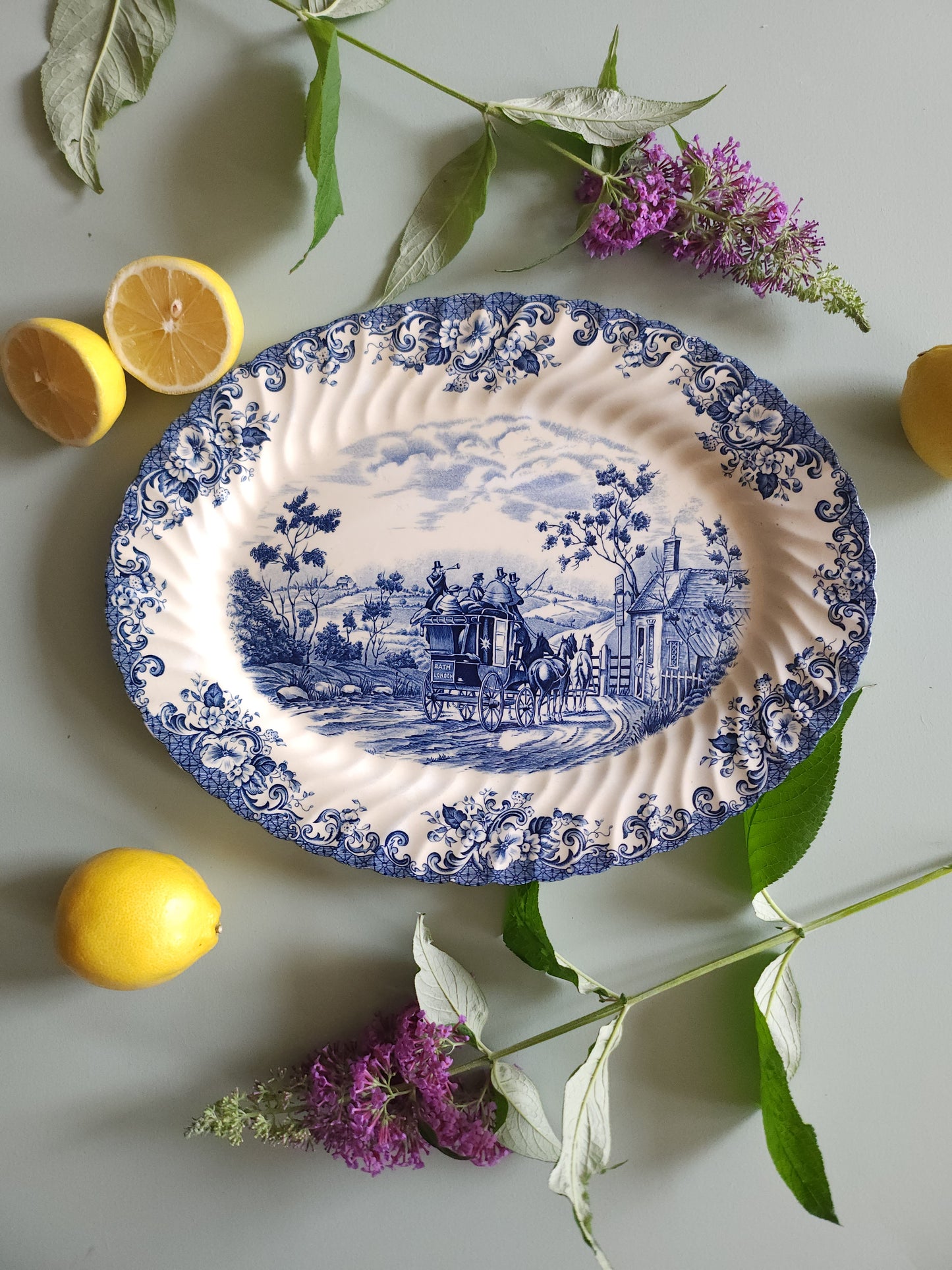 Plat ovale en céramique style anglais   Patine