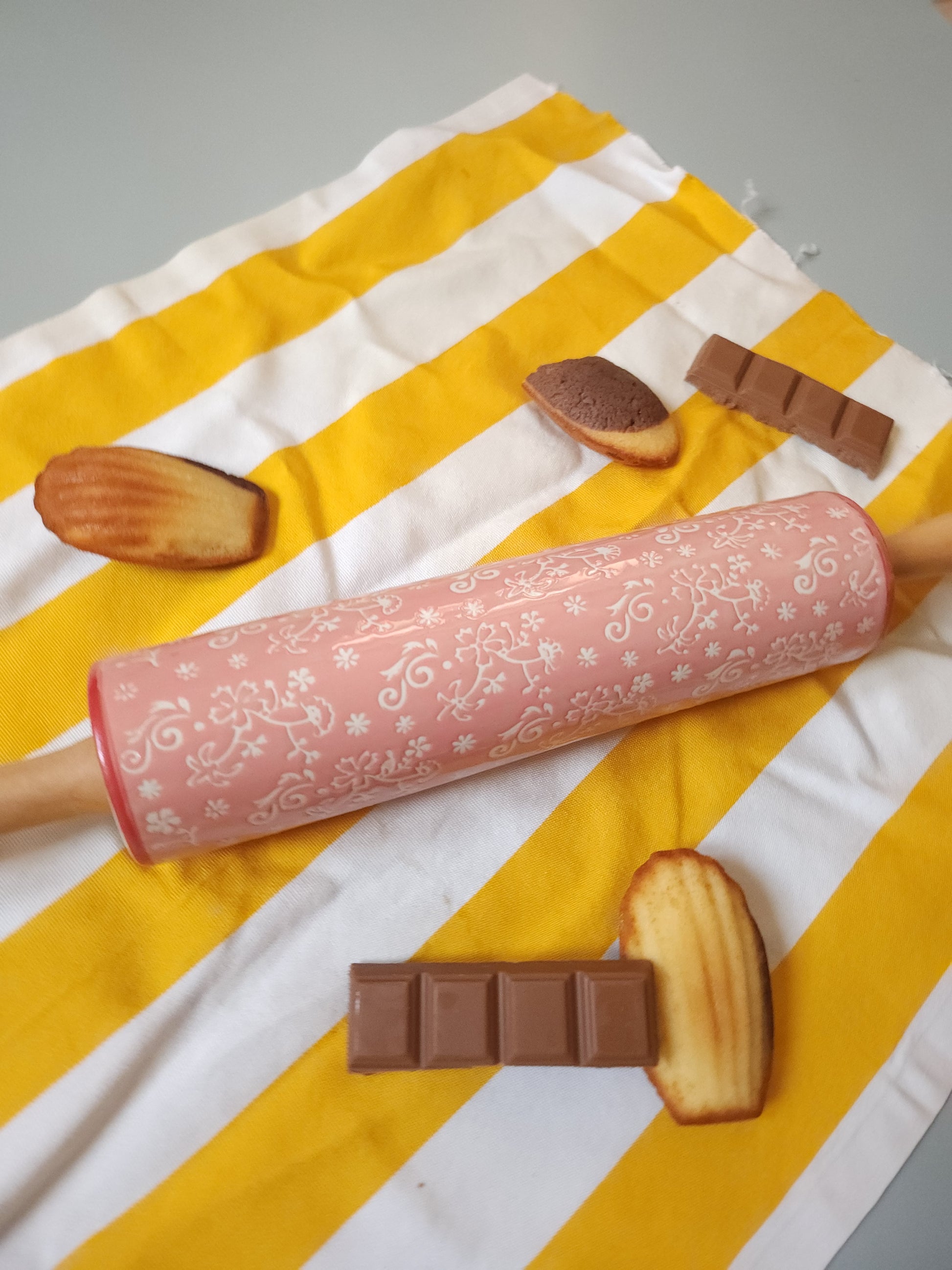 Rouleau à pâtisserie en céramique rose   Patine