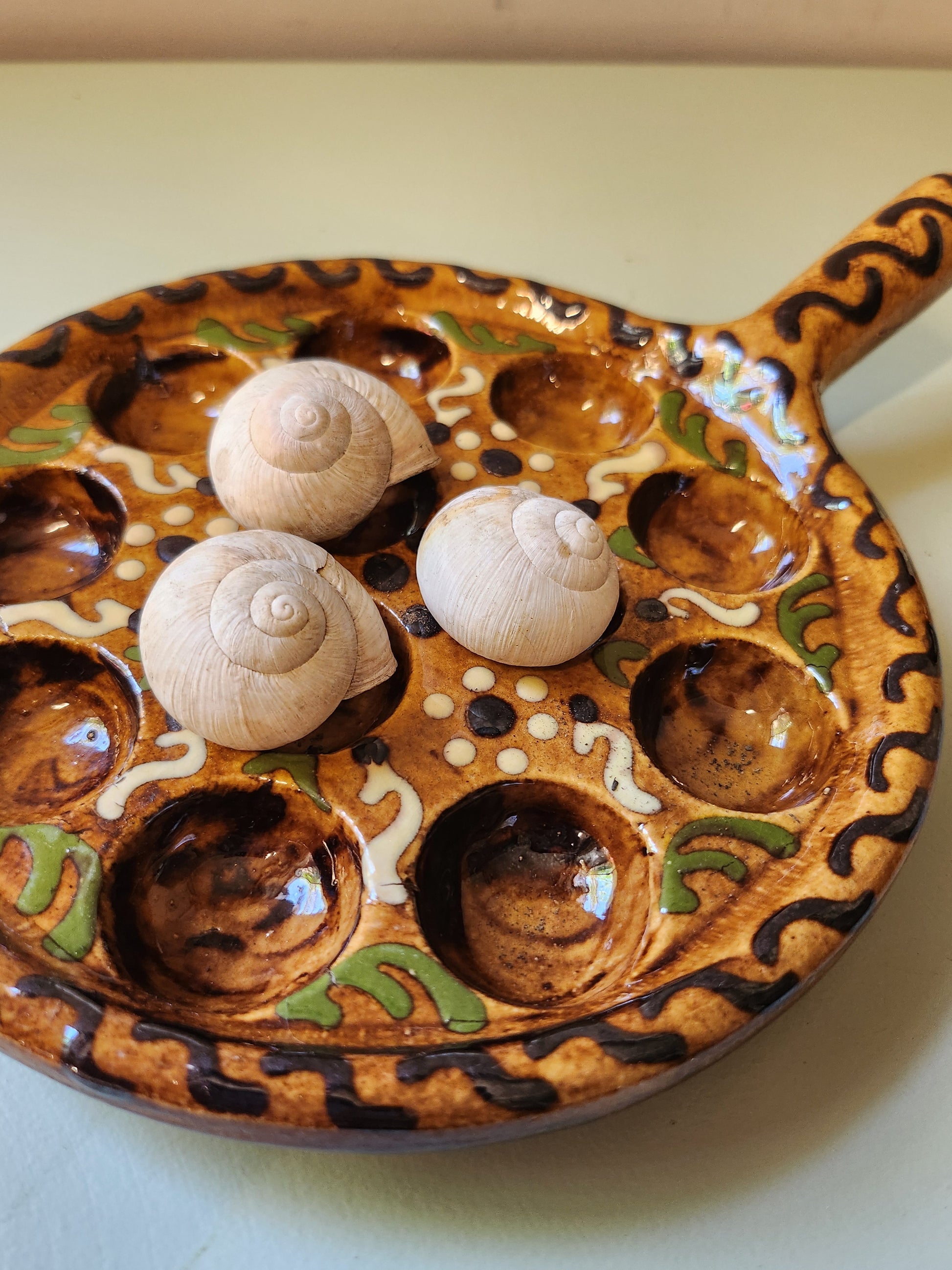 Plat à escargots 12 trous   Patine
