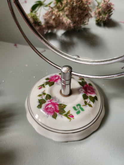 Petit miroir en porcelaine   Patine