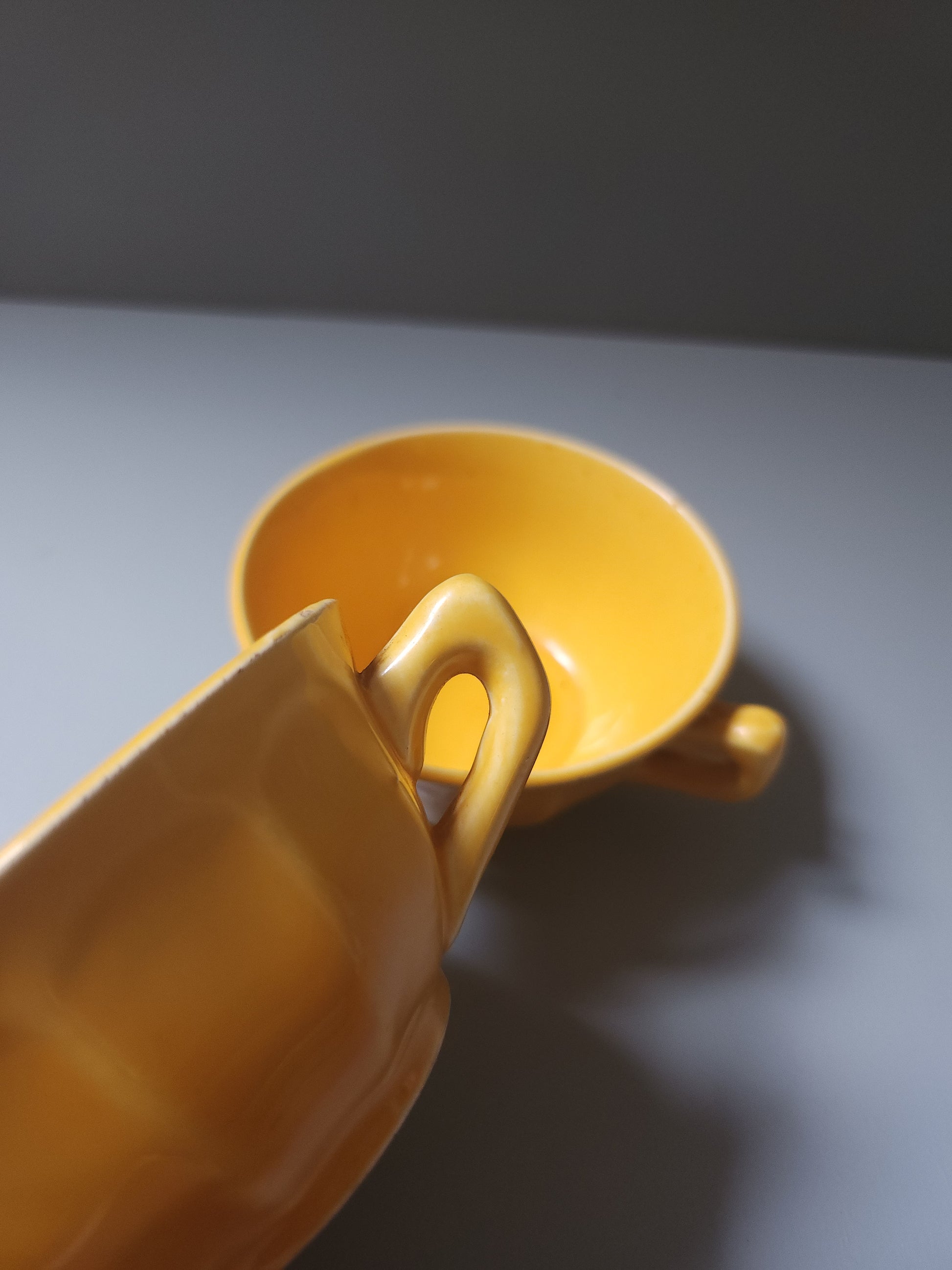 Tasses jaunes en céramique lot de 2   Patine