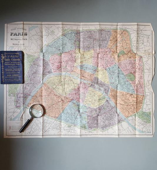 Guide commode des rues de Paris avec plan dépliable   Patine