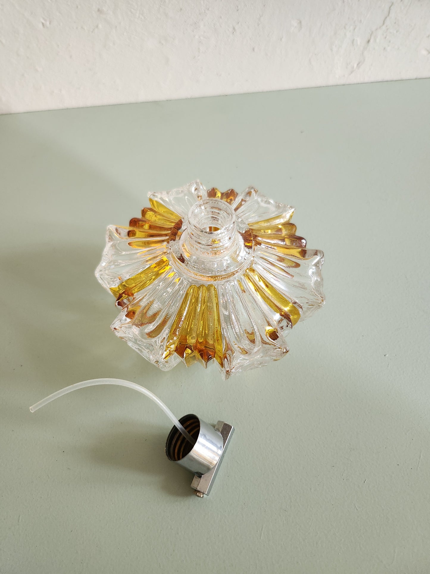 Bouteille de parfum en cristal   Patine