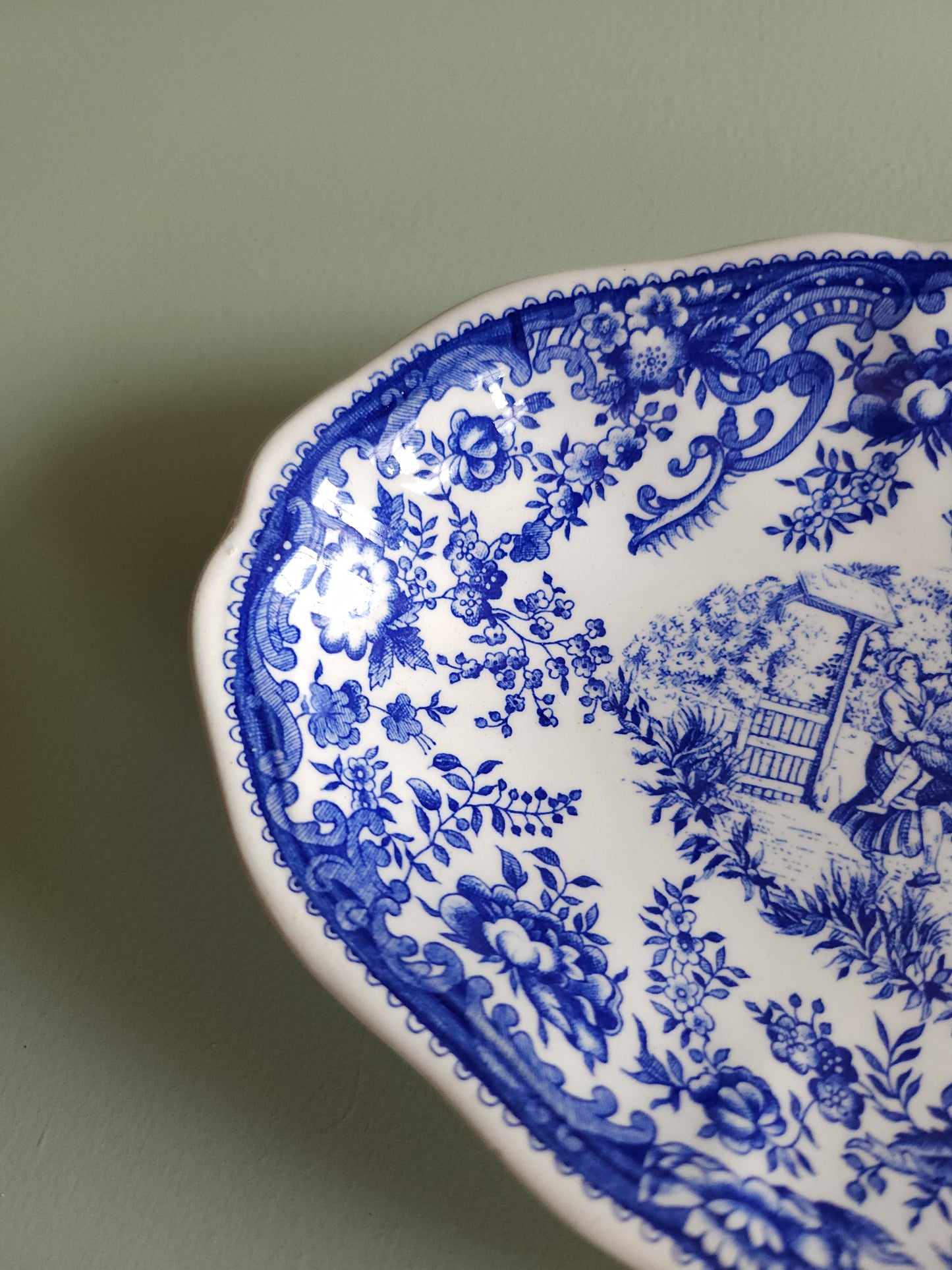 Plat ovale en céramique Lunéville style anglais   Patine