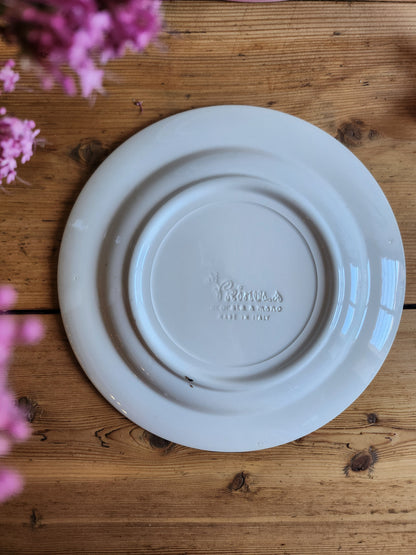 Assiette plate "femme à la voiture" lot de 2   Patine