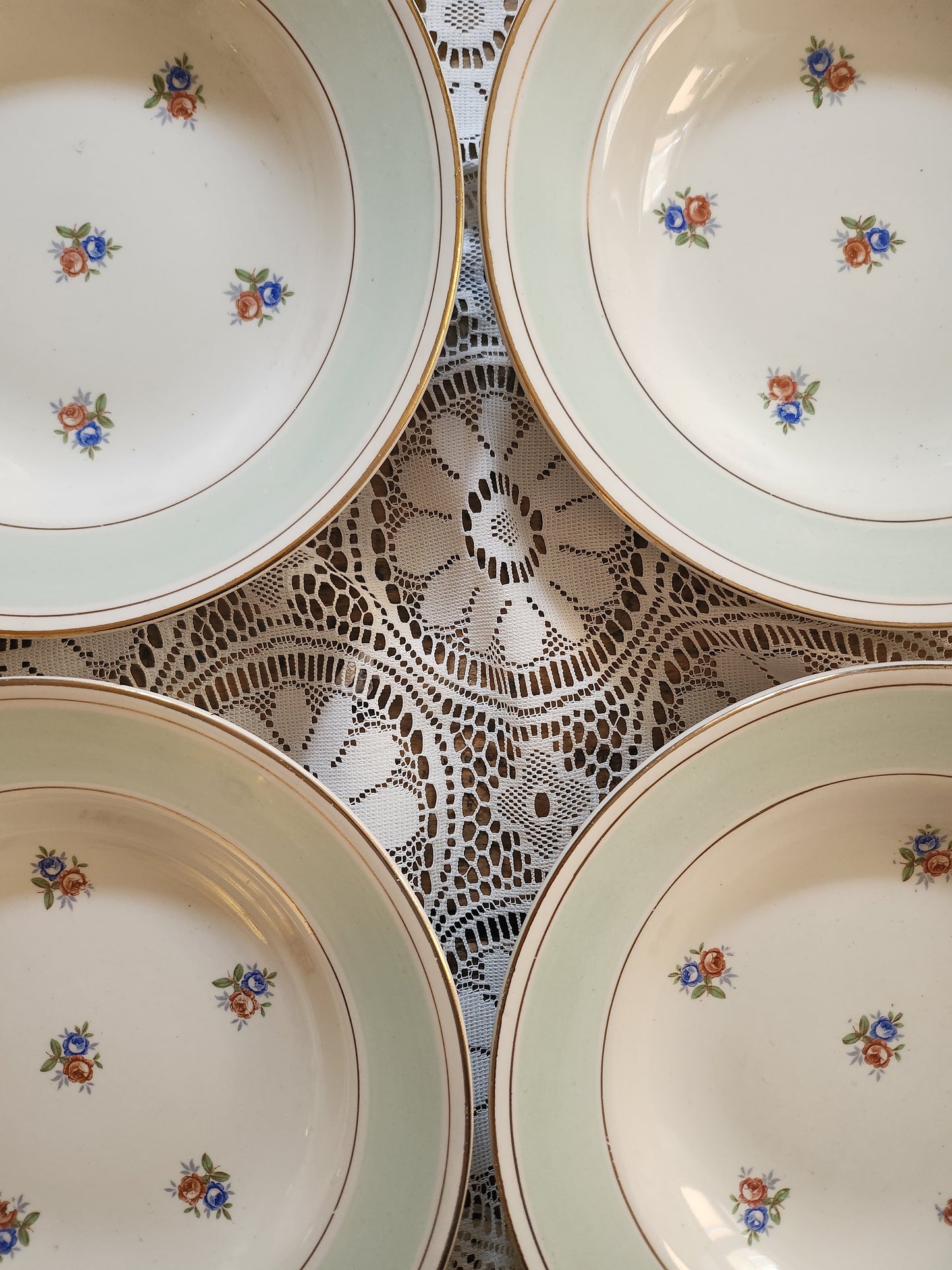 Assiettes semi-creuses Sarreguemines à fleurs lot de 8