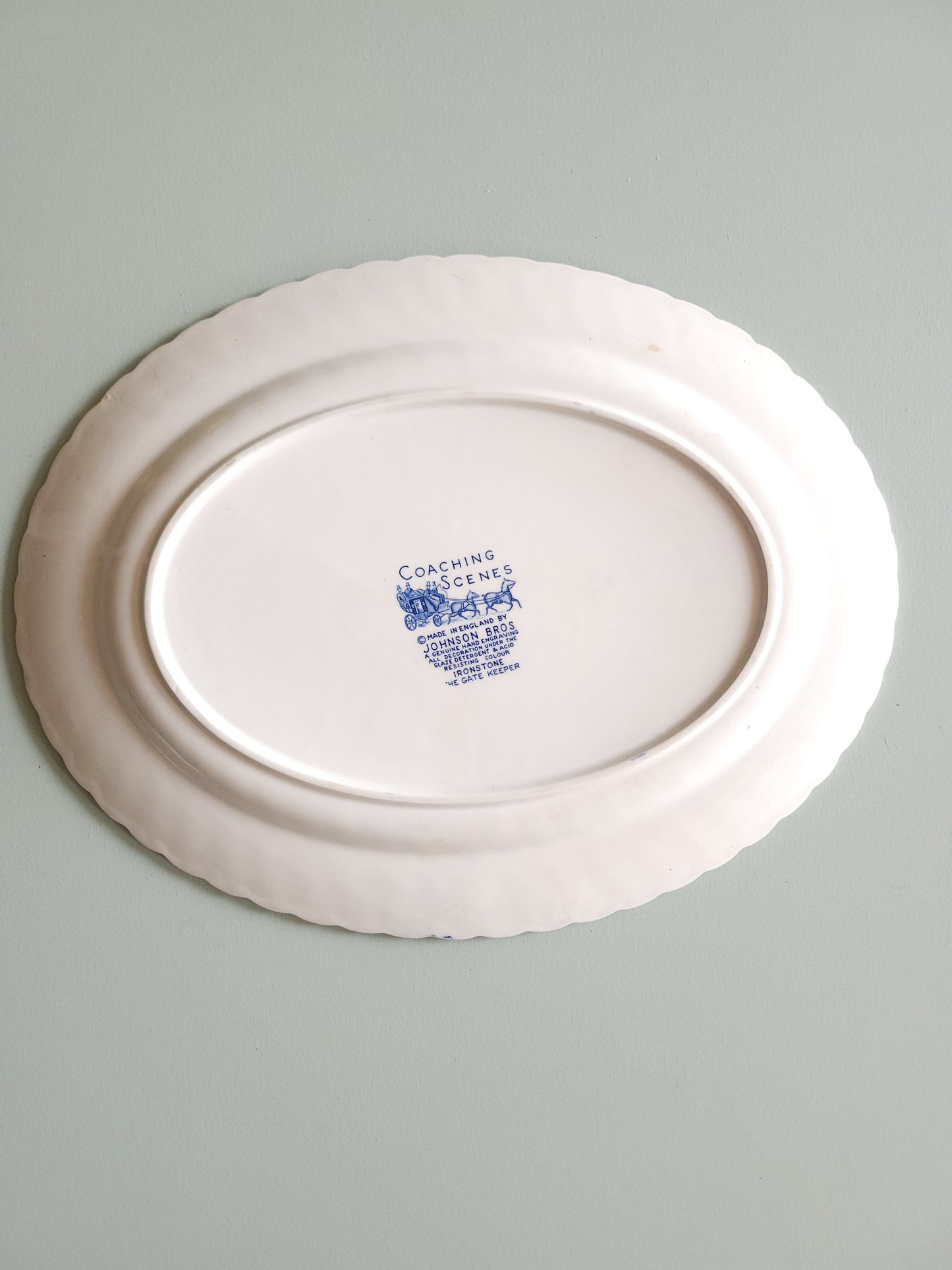 Plat ovale en céramique style anglais   Patine