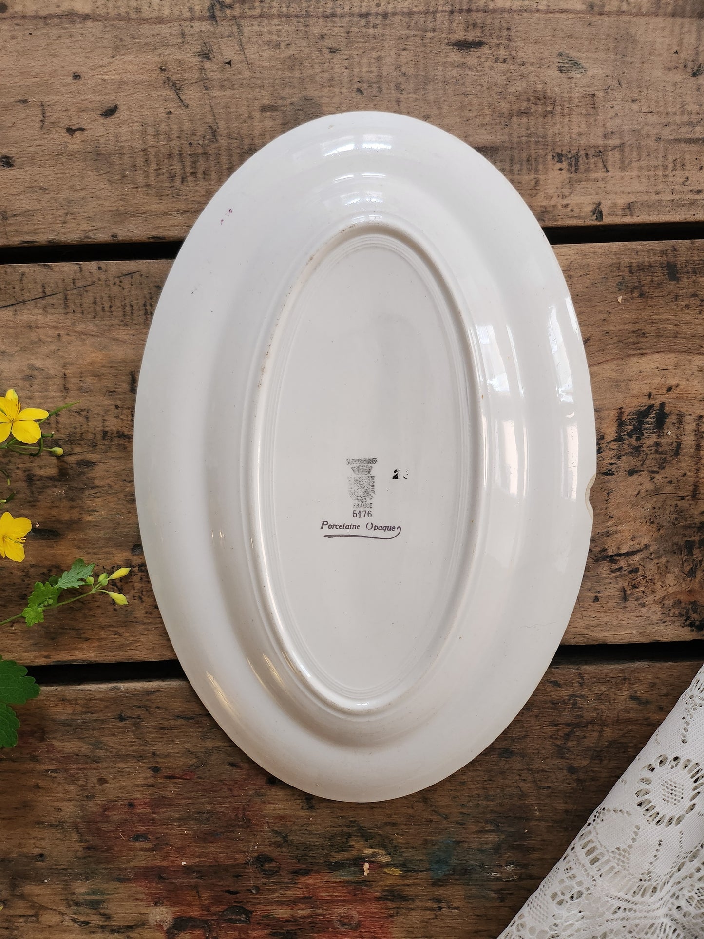 Plat en porcelaine Sarreguemines motif floral